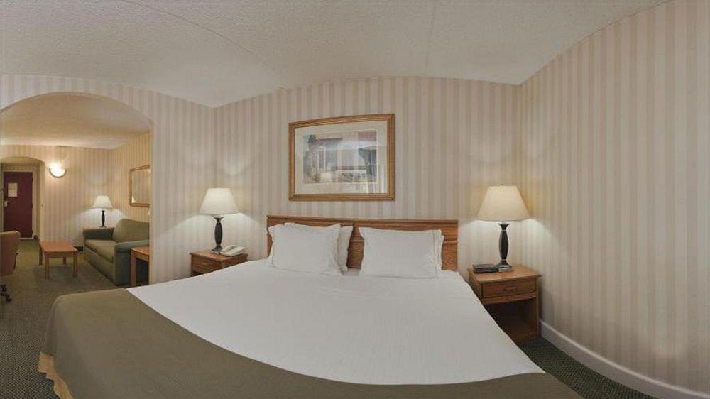 Holiday Inn Express Frazer - Malvern By Ihg Exterior foto