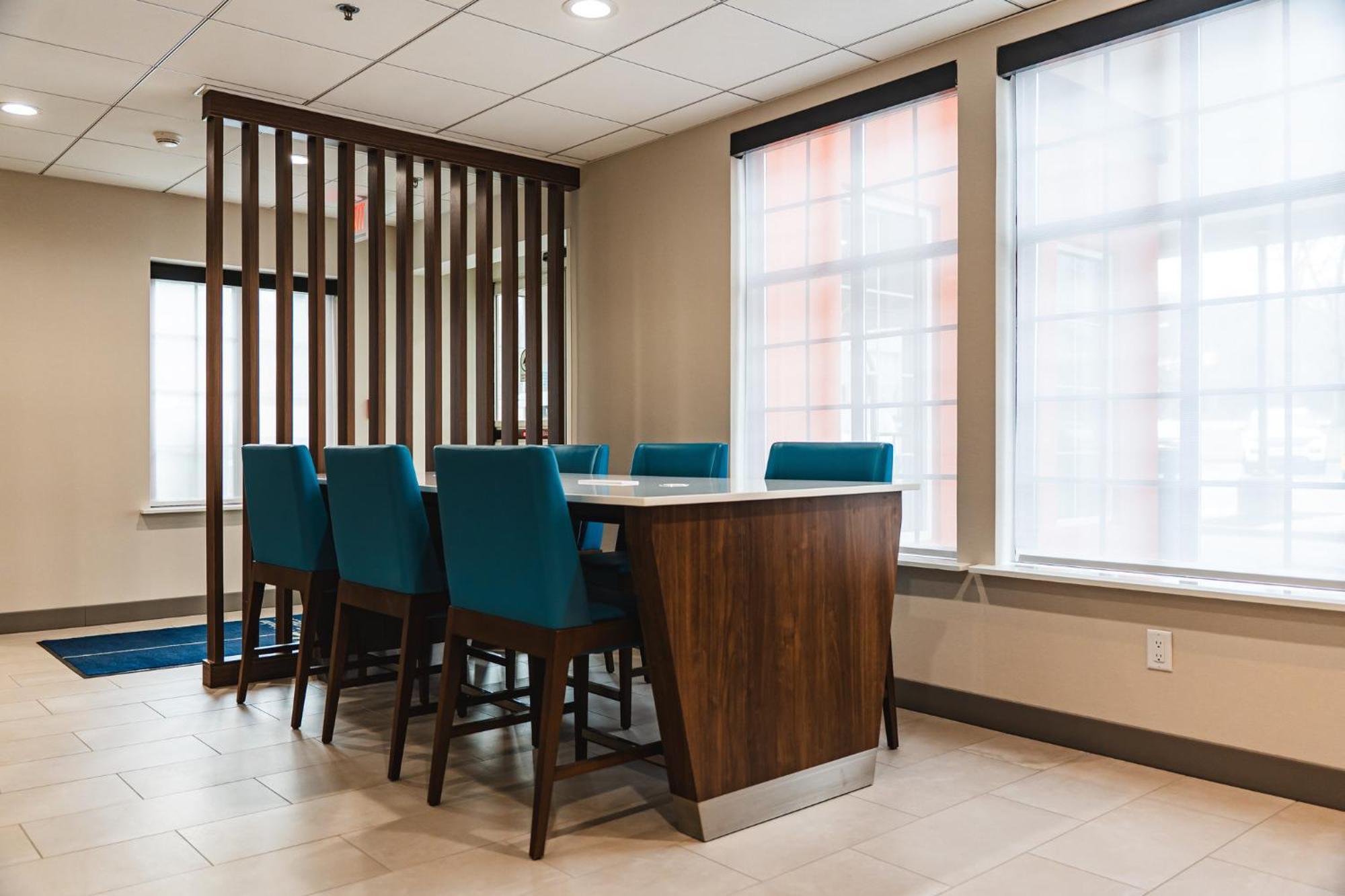 Holiday Inn Express Frazer - Malvern By Ihg Exterior foto
